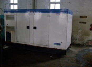 泰安康明斯150kw大型柴油二手发电机组 泰安康明斯150kw大型柴油二手发电机组